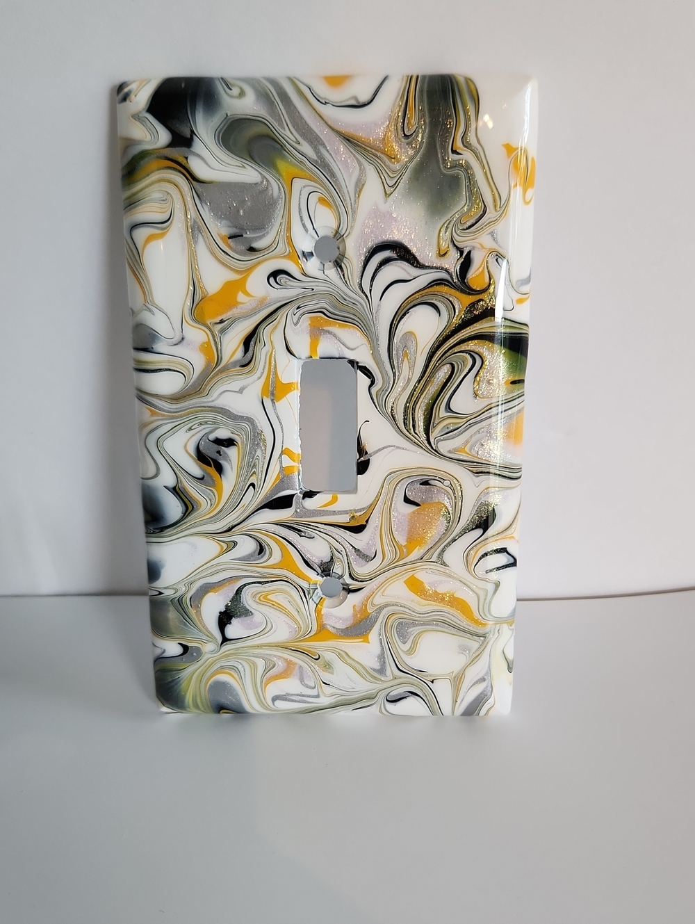 Hand Crafted Painted Decorative Swirl Single Toggle Wall Plate
